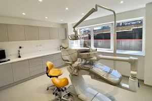 Knightsbridge Dentist image