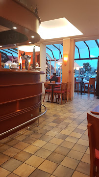 Atmosphère du Hôtel Restaurant Le Phare Ouistreham - n°20