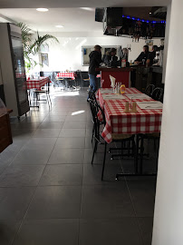Atmosphère du Restaurant portugais Beira Minho à Triel-sur-Seine - n°2