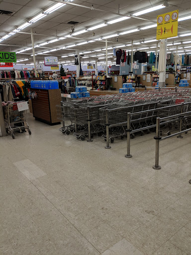 Thrift Store «Village Discount Outlet», reviews and photos, 2930 State Rd, Cuyahoga Falls, OH 44223, USA