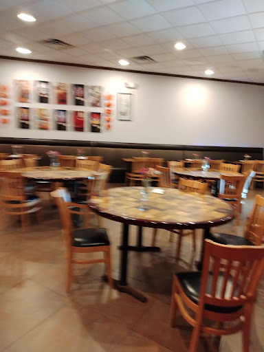 Shopping Mall «Gateway Shopping Center», reviews and photos, 221 E Swedesford Rd, Wayne, PA 19087, USA