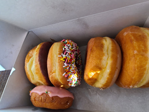 Donut Shop «Fluffy Donuts & Sandwich Shop», reviews and photos, 757 Russell Blvd # 2, Davis, CA 95616, USA