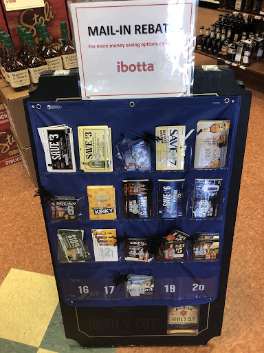 Wine Store «Cedar Bluff Discount Wines and Spirits», reviews and photos, 9141 Cross Park Dr #101, Knoxville, TN 37923, USA