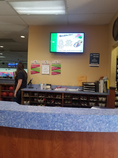 Bowling Alley «Pin Chasers», reviews and photos, 6816 Gall Blvd, Zephyrhills, FL 33542, USA