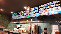 Atmosphère du Restaurant de döner kebab Chez kirvam à Villiers-le-Bel - n°1