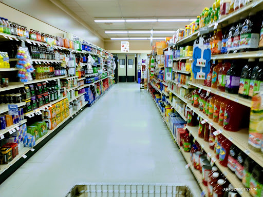 Supermarket «Giant Eagle Supermarket», reviews and photos, 105 Robertson St, West Newton, PA 15089, USA