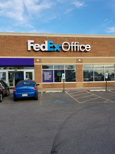 Print Shop «FedEx Office Print & Ship Center», reviews and photos, 1448 Naperville Wheaton Rd #100, Naperville, IL 60563, USA