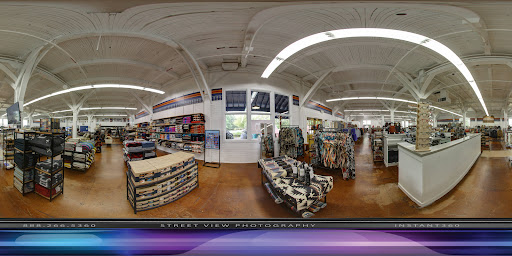 Clothing Store «Pendleton Washougal Mill Store», reviews and photos, 2 Pendleton Way, Washougal, WA 98671, USA