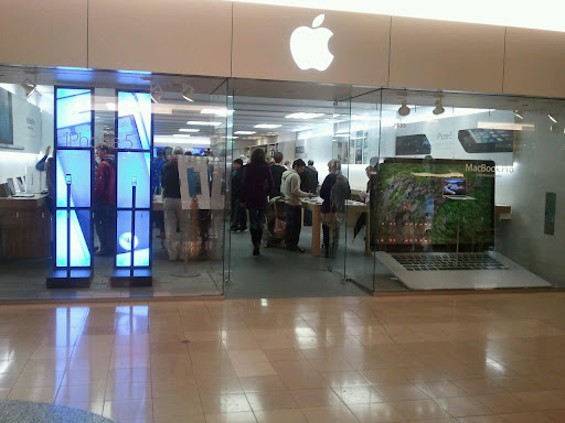 Computer Store «Apple Pioneer Place», reviews and photos, 450 SW Yamhill St, Portland, OR 97204, USA