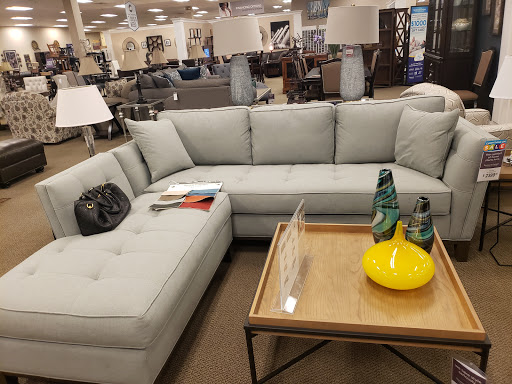 Furniture Store «Raymour & Flanigan Furniture and Mattress Store», reviews and photos, 440 NJ-440, Jersey City, NJ 07305, USA