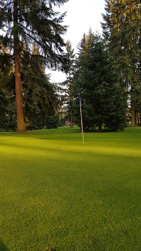 Golf Course «Bellevue Crossroads Par 3 Golf», reviews and photos, 15801 NE 15th St, Bellevue, WA 98008, USA