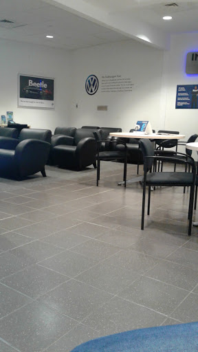 Volkswagen Dealer «DCH Volkswagen of Freehold», reviews and photos, 4360 U.S. 9, Freehold, NJ 07728, USA