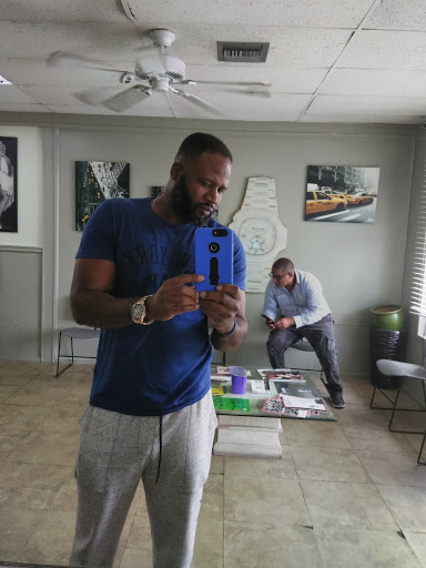 Barber Shop «Big Apple Style Barbershop», reviews and photos, 105 S Federal Hwy, Dania Beach, FL 33004, USA