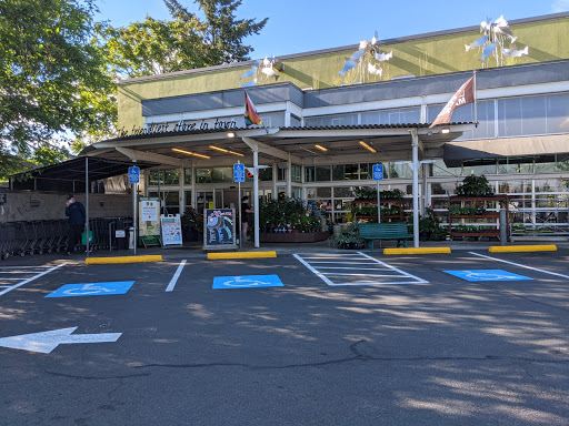 Grocery Store «New Seasons Market Arbor Lodge», reviews and photos, 6400 N Interstate Ave, Portland, OR 97217, USA