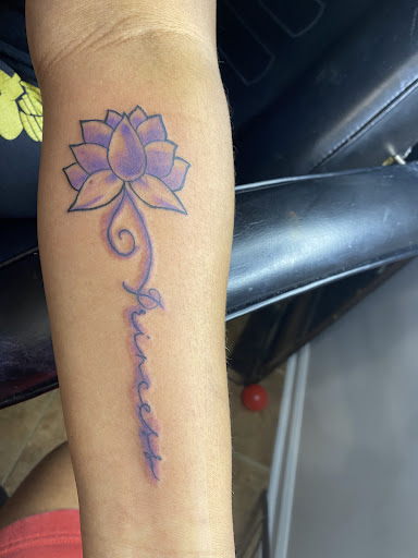 Find bestfriend soul sister tattoo ideas for your next unique tattoo in Hot Springs National Park at UnderGroundInk