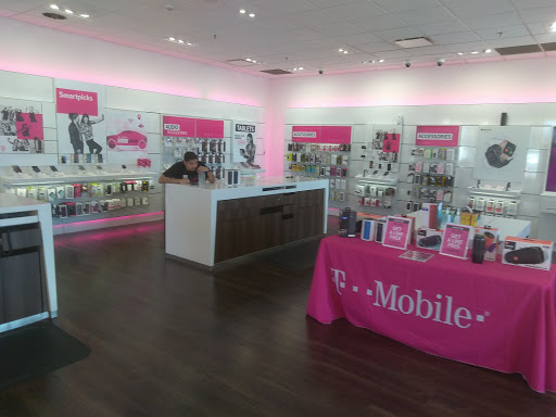 Cell Phone Store «T-Mobile», reviews and photos, 5050 Arlington Ave Suite 100, Riverside, CA 92504, USA