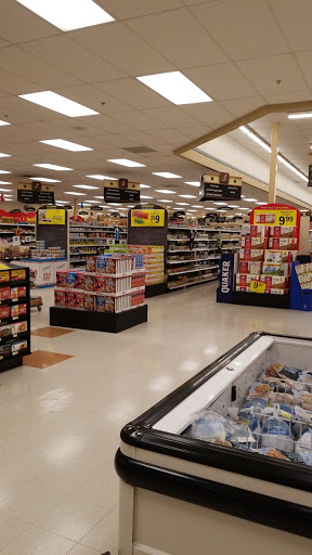 Grocery Store «Kroger», reviews and photos, 1555 Wayne Ave, Dayton, OH 45410, USA