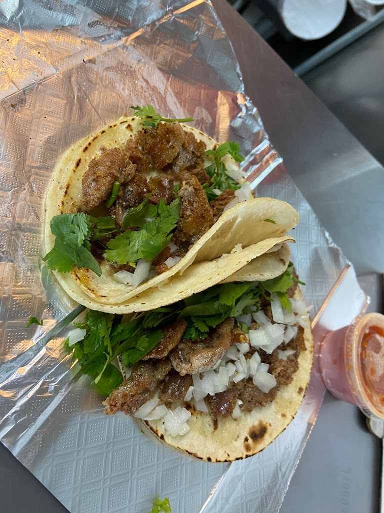 Taqueria Los Pinos 77043