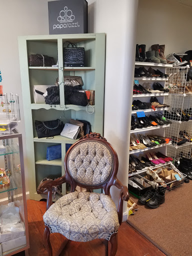 Consignment Shop «Brand Used Thrift And Consignment Shop», reviews and photos, 157 Dolson Ave, Middletown, NY 10940, USA