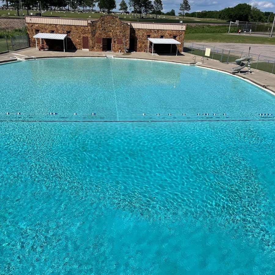 Holdenville Swimming Pool