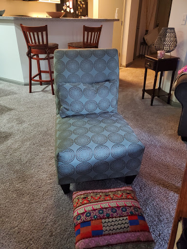 Furniture Store «Finders Keepers Consignment Furniture & Decor», reviews and photos, 2853 E College Ave, Decatur, GA 30030, USA