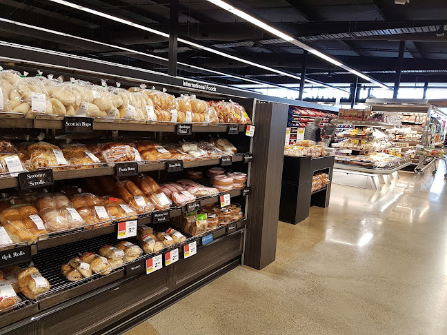 Reviews of New World Ilam in Christchurch - Supermarket