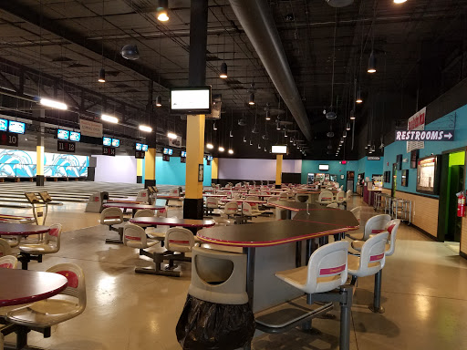 Restaurant «Lanes Trains And Automobiles», reviews and photos, 450 Butler Dr, Murfreesboro, TN 37127, USA