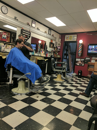 Barber Shop «Deluxe Barber Shop», reviews and photos, 994 Willow St, San Jose, CA 95125, USA