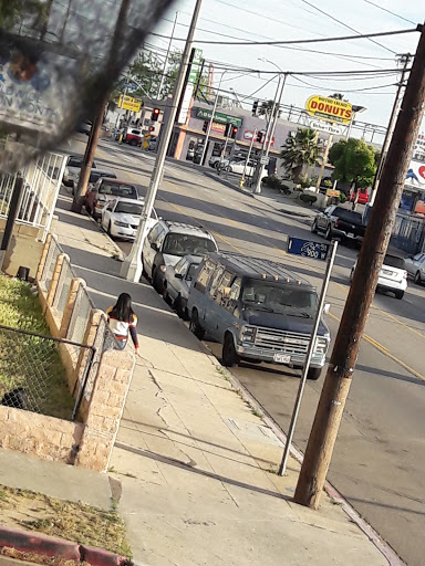 Ice Cream Shop «Boston Cream Doughnut», reviews and photos, 1009 W Anaheim St, Wilmington, CA 90744, USA