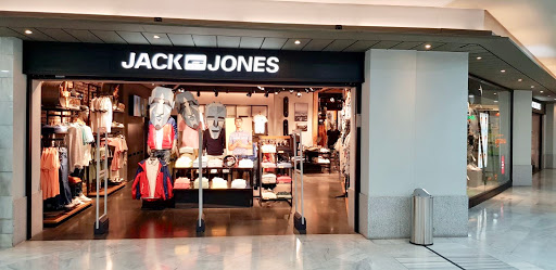 JACK & JONES