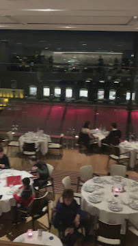 Atmosphère du Restaurant français Restaurant Maison Blanche à Paris - n°16
