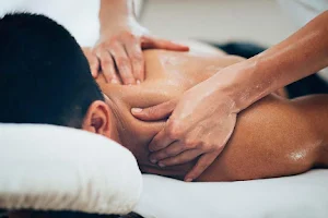 Creative Comforts Massage & Spa image