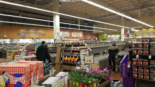Grocery Store «Fresh Thyme Farmers Market- 82nd», reviews and photos, 4225 E 82nd St, Indianapolis, IN 46250, USA