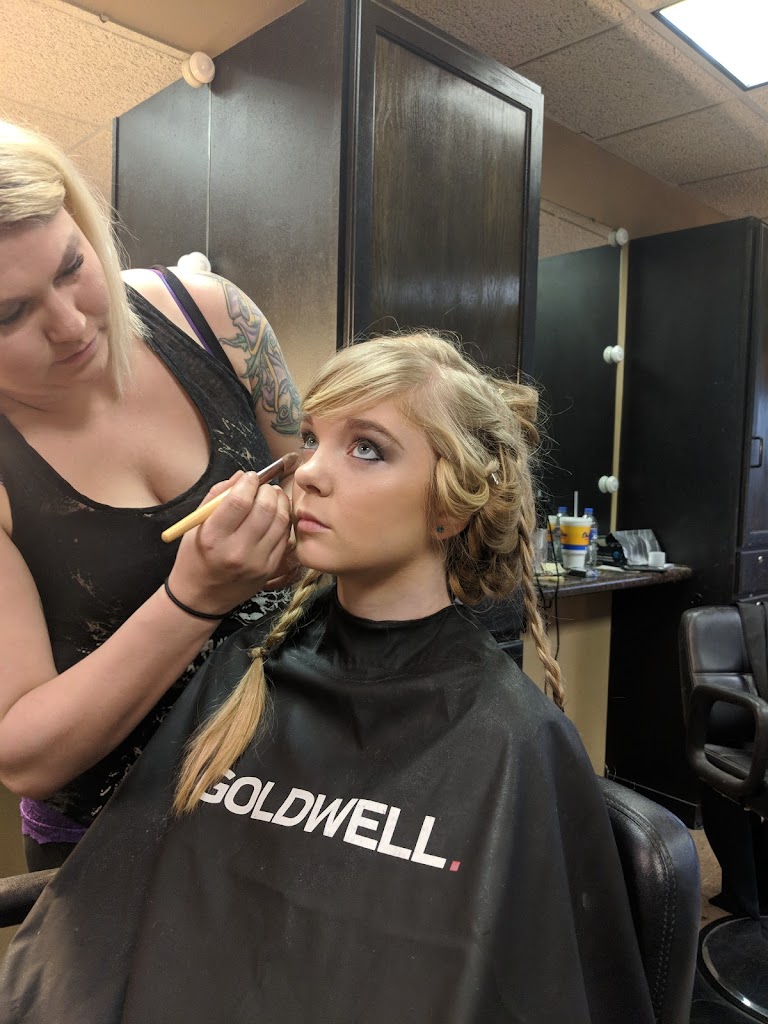 Uptown Hair Studio 62234