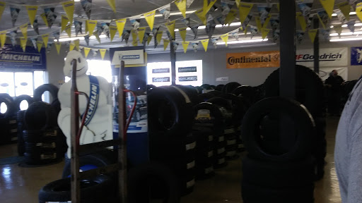 Tire Shop «Free Service Tire Company», reviews and photos, 936 W State St, Bristol, TN 37620, USA