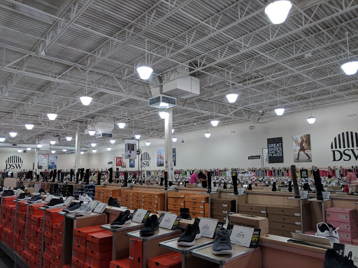 Shoe Store «DSW Designer Shoe Warehouse», reviews and photos, 13711 S Tamiami Trail, Fort Myers, FL 33912, USA