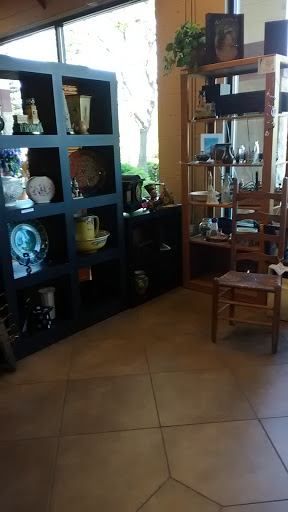 Thrift Store «Placer SPCA Thrift Store», reviews and photos, 931 Washington Blvd #107, Roseville, CA 95678, USA