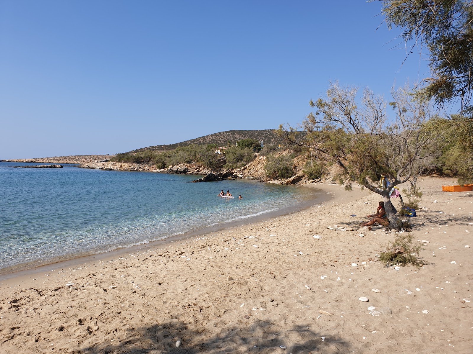 Foto von Glyfa beach mit sehr sauber Sauberkeitsgrad