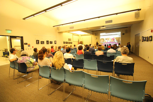La Crescenta Library image