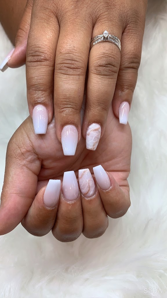Tnails & Spa 58554