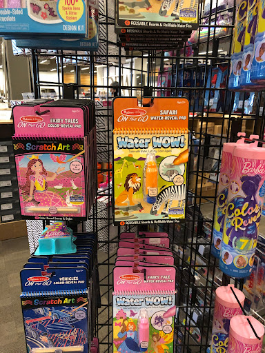 Shoe Store «DSW Designer Shoe Warehouse», reviews and photos, 7321 Lake St, River Forest, IL 60305, USA