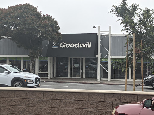 Thrift Store «Goodwill - Santa Monica», reviews and photos