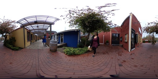 Shopping Mall «Gilman Village», reviews and photos, 317 NW Gilman Blvd # 32, Issaquah, WA 98027, USA