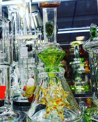 Tobacco Shop «J & J Tobacco», reviews and photos, 3273 Berlin Turnpike, Newington, CT 06111, USA