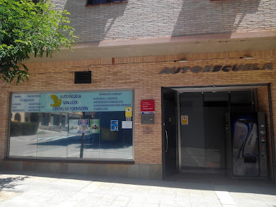 Centro de Formación - Autoescuela San Licer C. Cruz Roja, 3, 50800 Zuera, Zaragoza, España