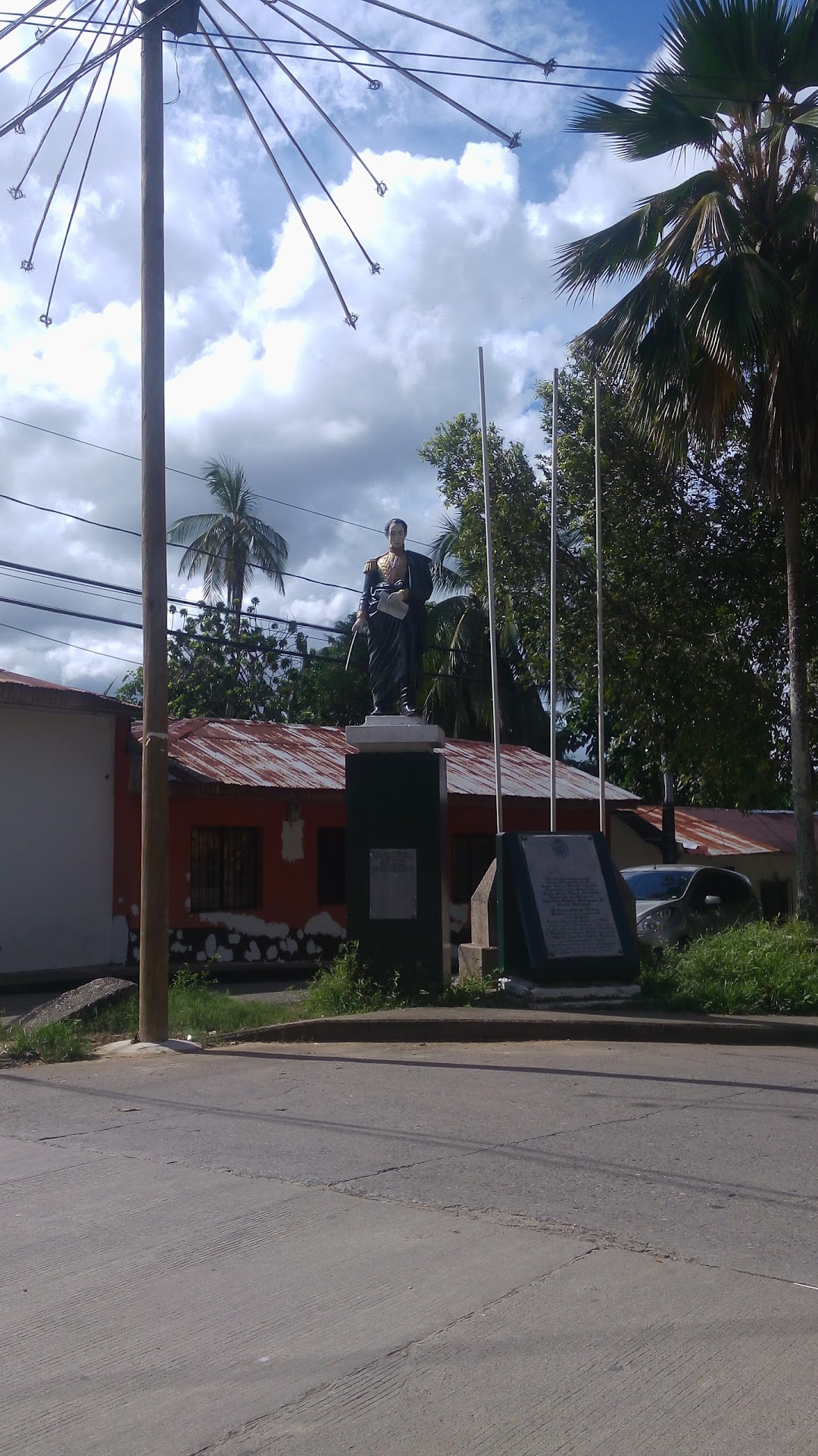 Estatua Simon Bolivar