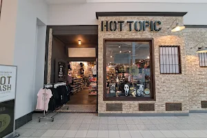 Hot Topic image