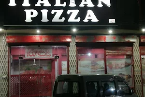 Italian Pizza Jamshoro image
