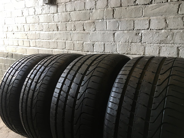 Comments and reviews of PitStop Tyre Centre