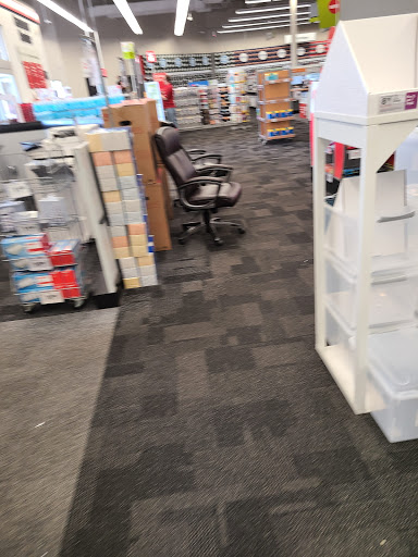 Office Supply Store «Staples», reviews and photos, 4711 Perkiomen Ave, Reading, PA 19606, USA